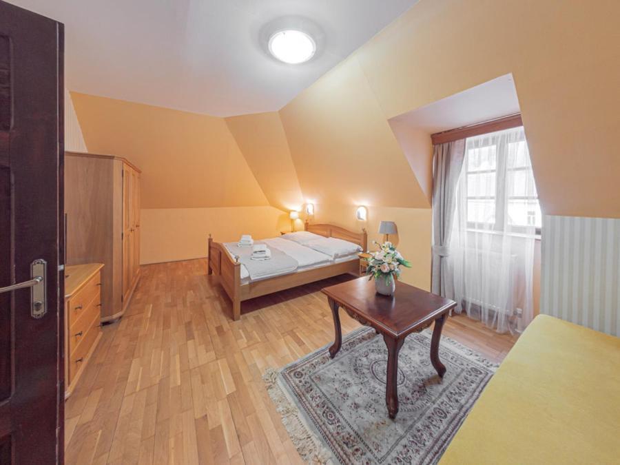 Hotel Salamander - Garni Банска-Штьявница Экстерьер фото